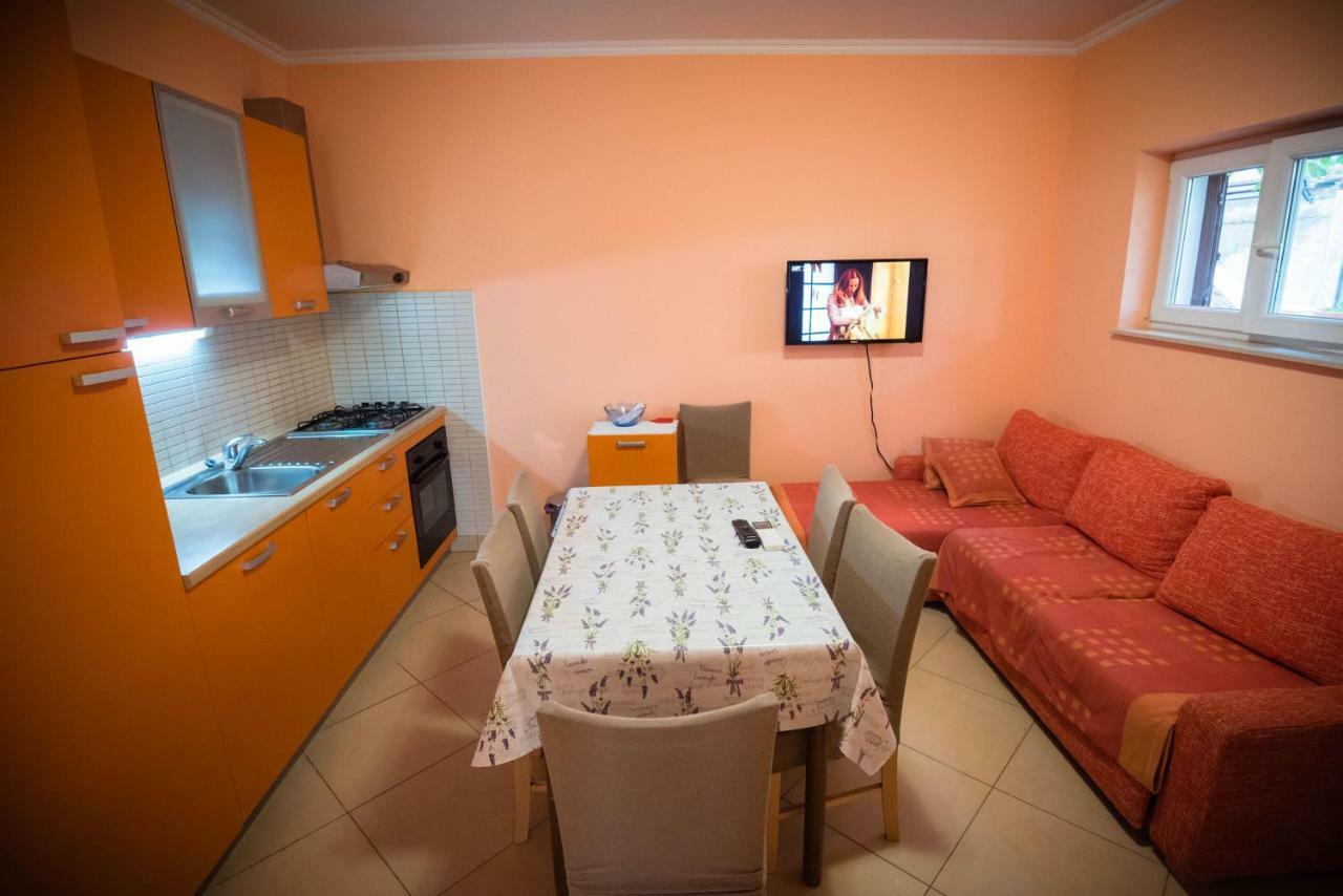Apartmani Bare I Danica Grebastica Exterior photo