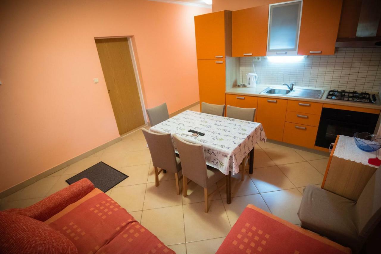 Apartmani Bare I Danica Grebastica Exterior photo